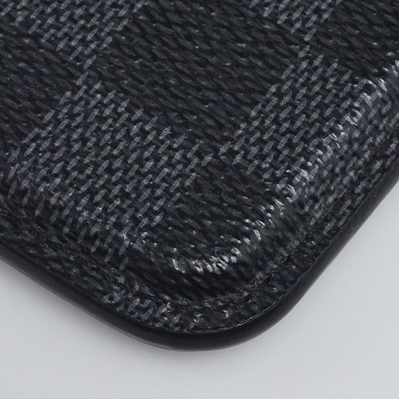 Authentic Louis Vuitton black & charcoal damier graphite iphone 4 hard case - Picture 4 of 12